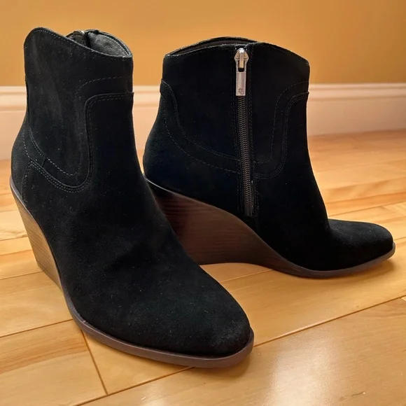 NWT Lucky Brand Wadier Black Suede Wedge Ankle Boots Sizes: 7.5 - Picture 2 of 12